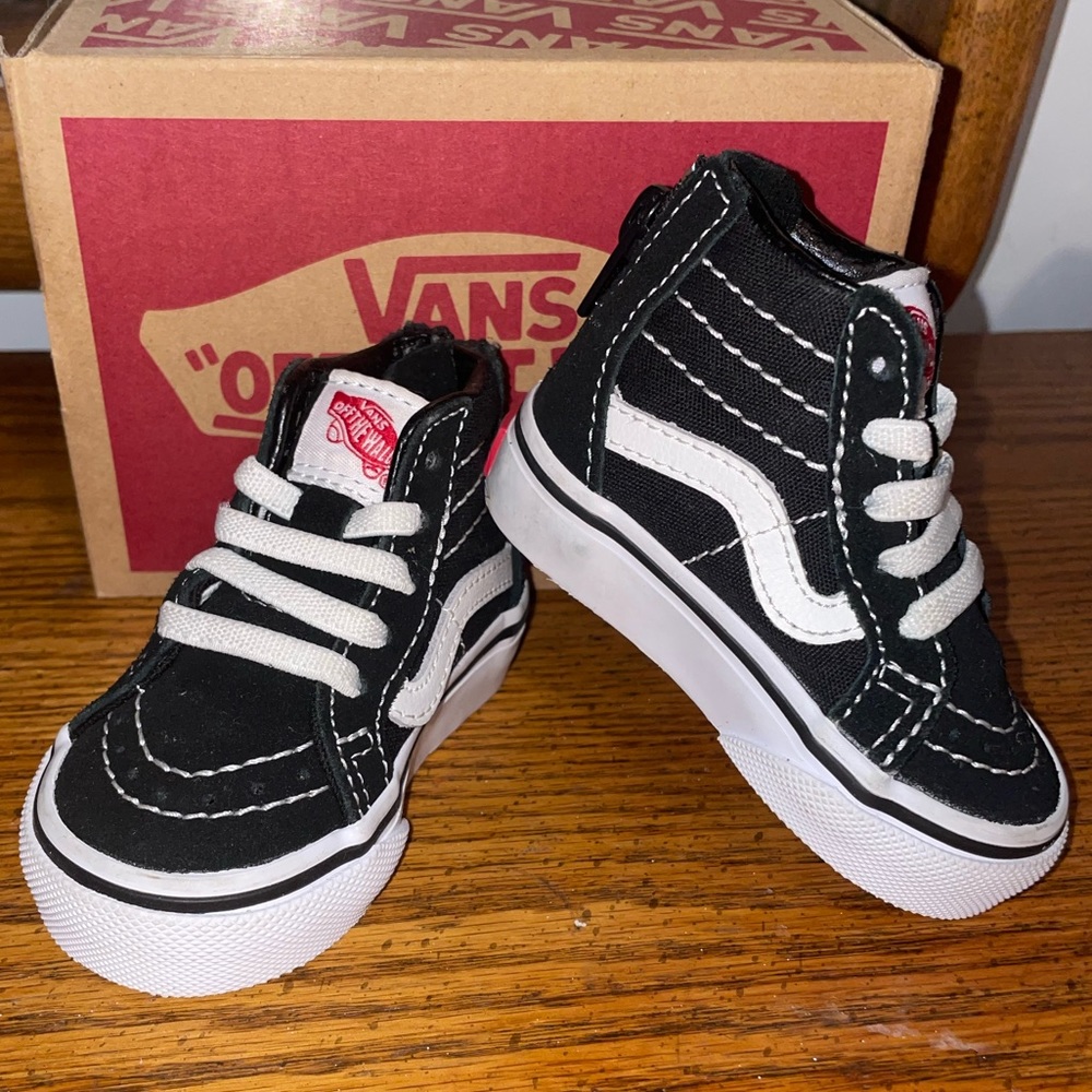 TODDLER SK8-HI ZIP SHOE VANS
